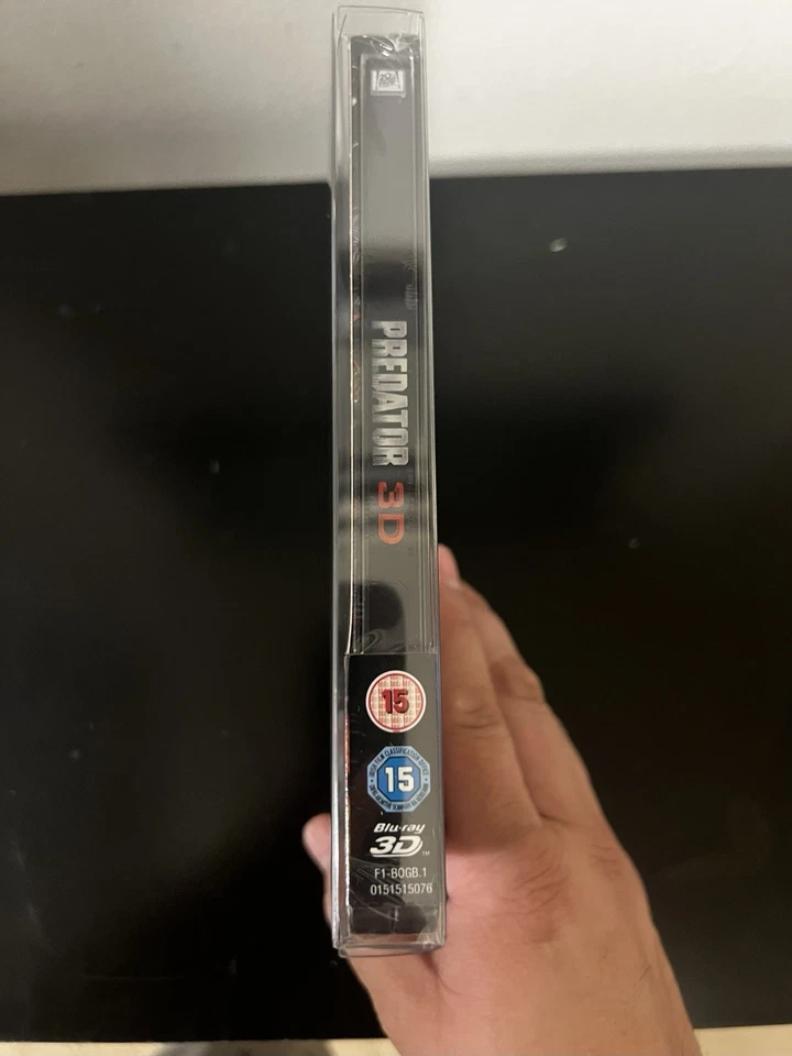 PREDATOR 3D Zavvi STEELBOOK Blu-ray Embossed Region free BRAND NEW - Image 2 of 3