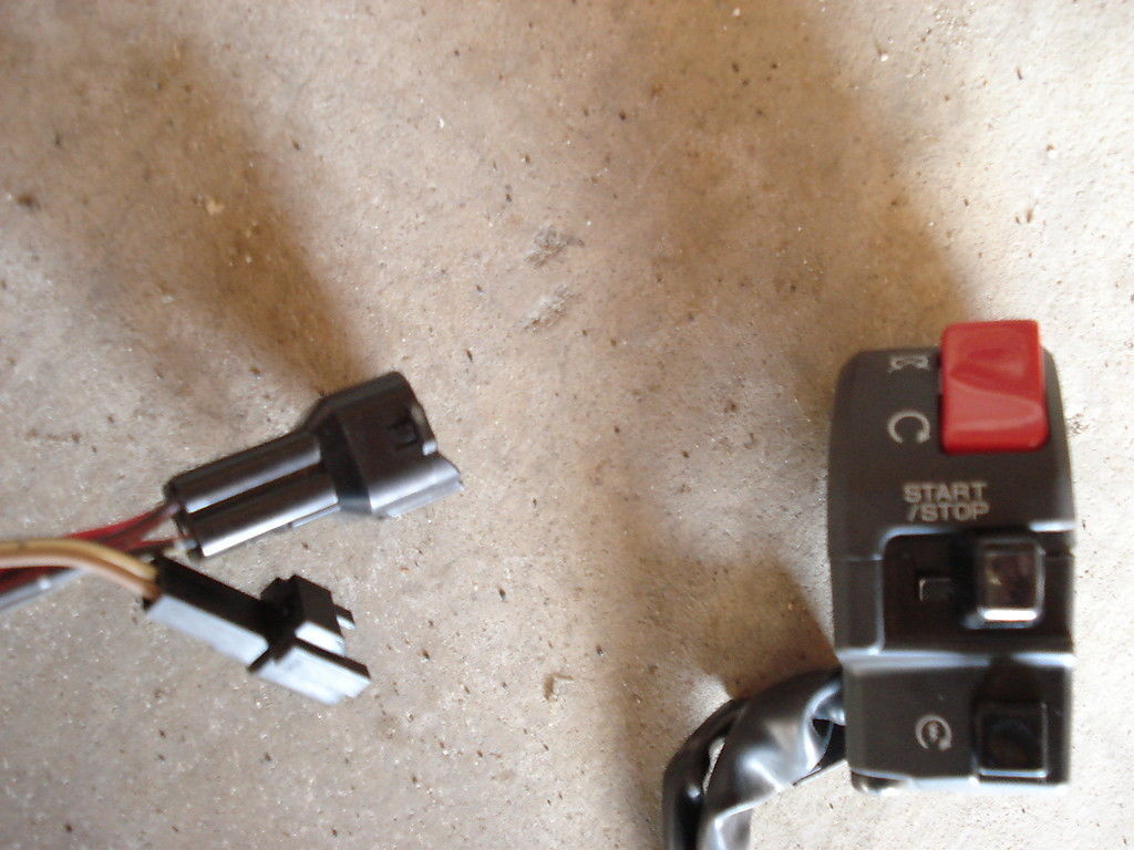 08 09 Kawasaki ZX 10 R Ninja Right On Off Switches ZX10R 1000 ZX