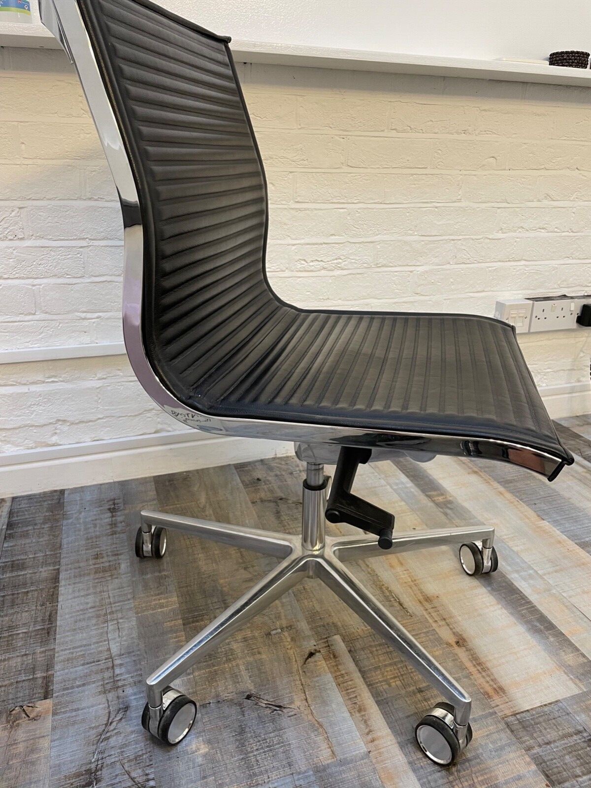 Luxy Nulite executive leather office chair eBay