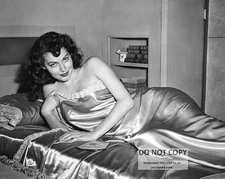 ACTRESS AVA GARDNER - 8X10 PUBLICITY PHOTO (BT007)