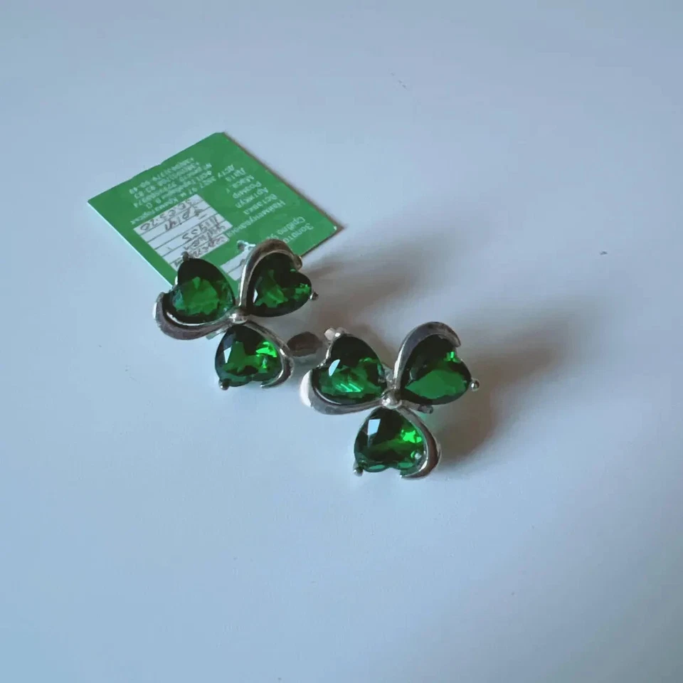 Stunning 925 Sterling Silver Clover Earrings - Emerald Green Cubic Zirconia - Image 2 of 4