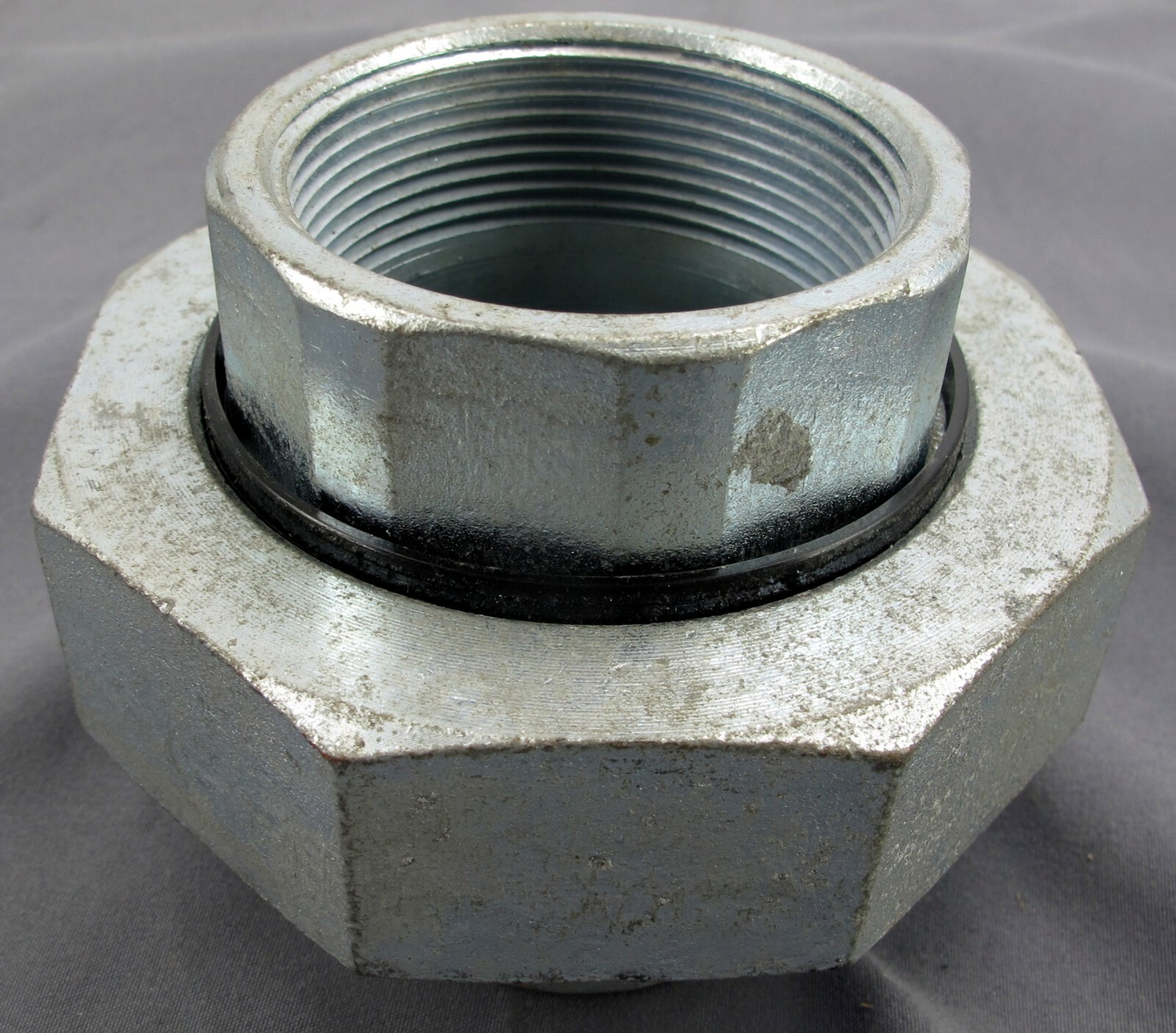 Watts 0821730 3004-2" Dielectric Union, 250 psi, FIP