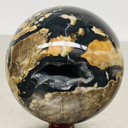Natural Rare Volcanic Agate Crystal Sphere Healing 3400G (UV Reactive crystal) - Picture 14 of 20