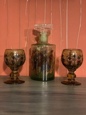 Vintage grüne Karaffe von der Alfred Taube Manufaktur mit 2 Gläsern.