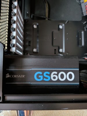 Corsair Gaming Series GS600 600W 80 PLUS Bronze Certified Power Supply