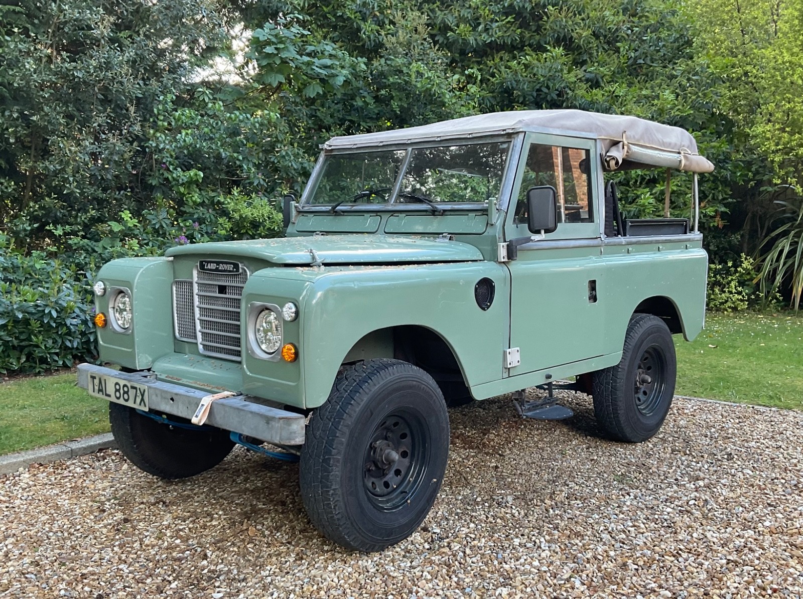 → INFO on eBay: 1982 Land Rover series 3, New galvanised chassis - Petrol - Upgraded 1982 Land Rover series 3, New galvanised chassis - Petrol - Upgraded