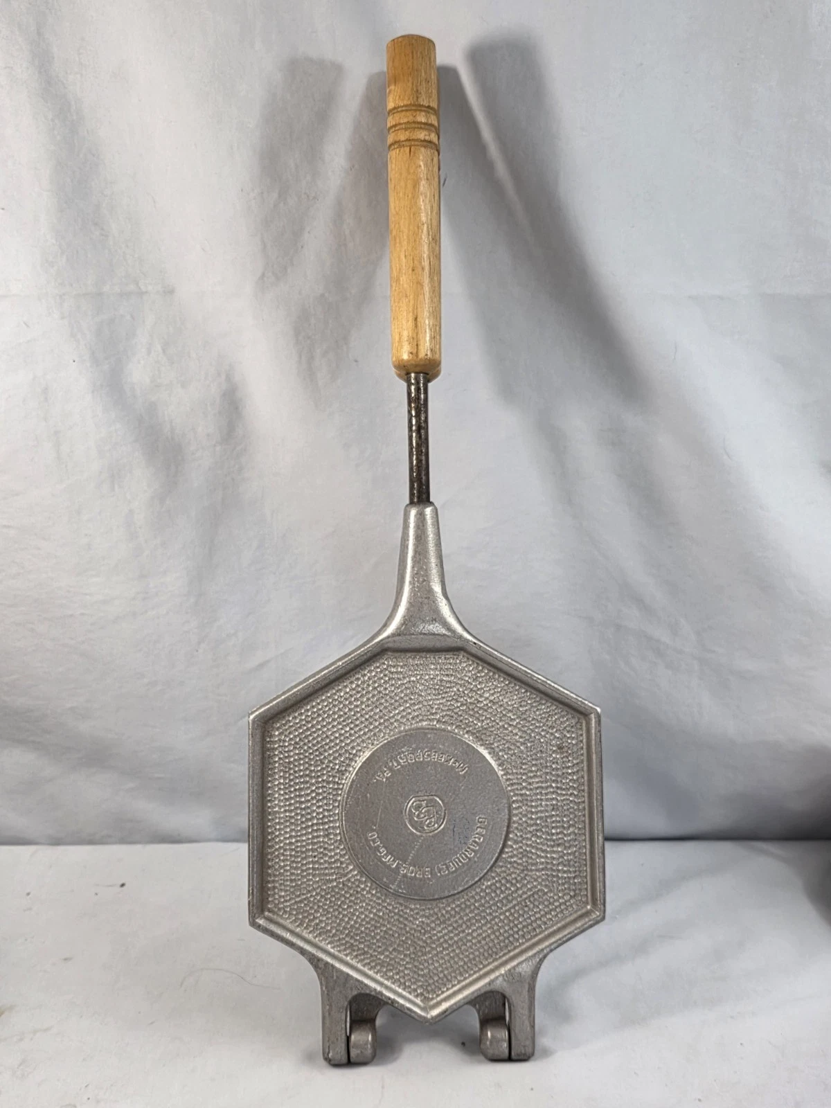 Vtg Berarducci Brothers Pizzelle Waffle/Cookie Iron #150-WB McKeesport, PA 103