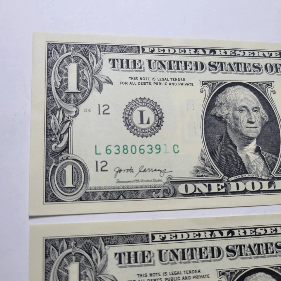 2017 A Fed Res $1 Dollar Notes ~ Obstructed Ink Print ERROR Serial# ~ Same Sheet - Image 2 of 4
