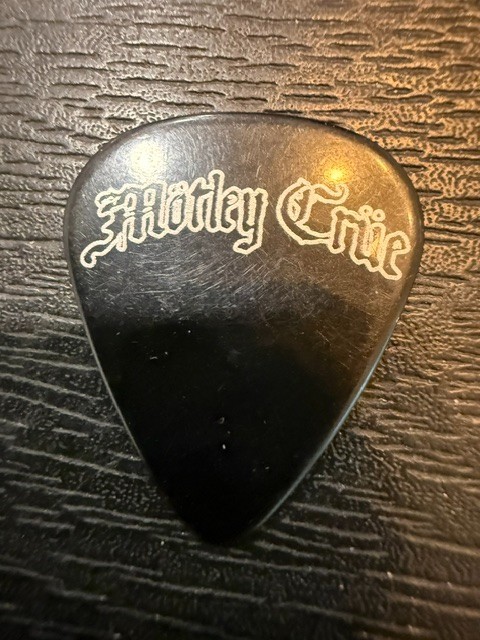 MOTLEY CRUE  #5   /   TOUR  GUITAR PICK