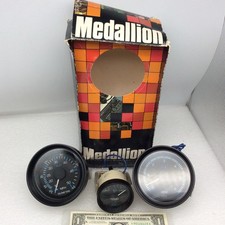 Medallion Set Speedometer Temp Tachometer Gauges 6000 RPM Blue White text