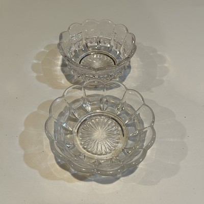 Glass Trinket Candy Dishes  Vtg Set Of 2 - Different Sizes Scalloped Edge