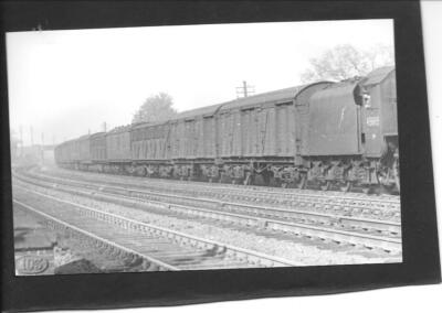 LMS SCENERY VANS & GWR SIPHONS - 1948 - CASSERLEY  # REF W334 - MODELLERS??