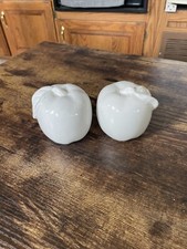 Gibson White Ceramic Apple Salt And Pepper Shaker Set Vintage