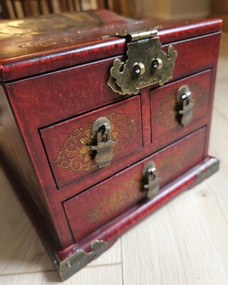 Pier 1 Imports☆Asian/Chinese Jewelry Box, Mirror☆ NEW Condition