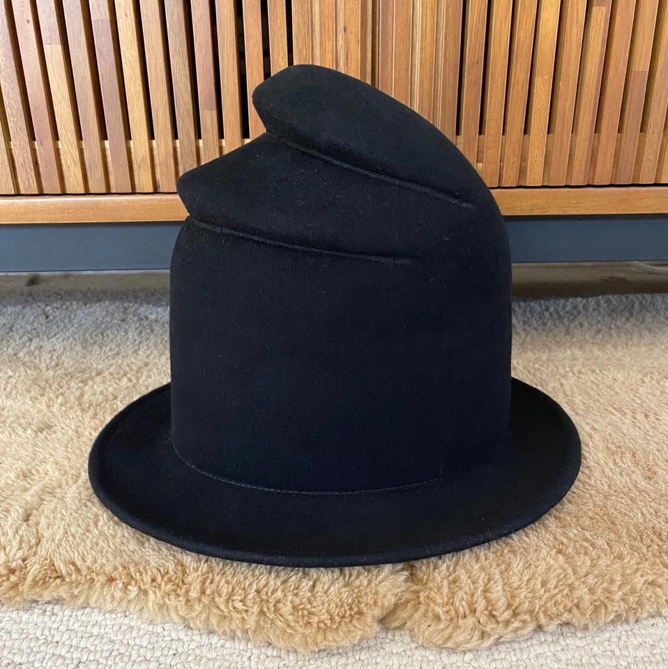 Sombrero alto de fieltro Esenshel Foto 2 de 4