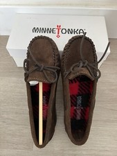 MINNETONKA Chocolate Brown Slipper Shoes Boys 2 Boat Moccasin Leather Rubber