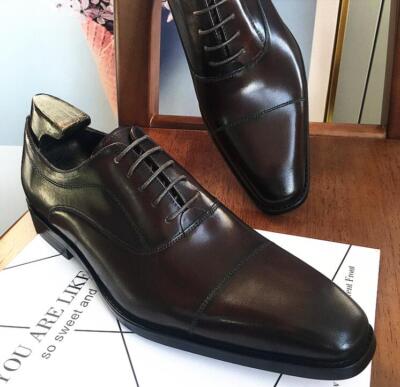 Scarpe eleganti da uomo alla moda inglesi a punta stringate in