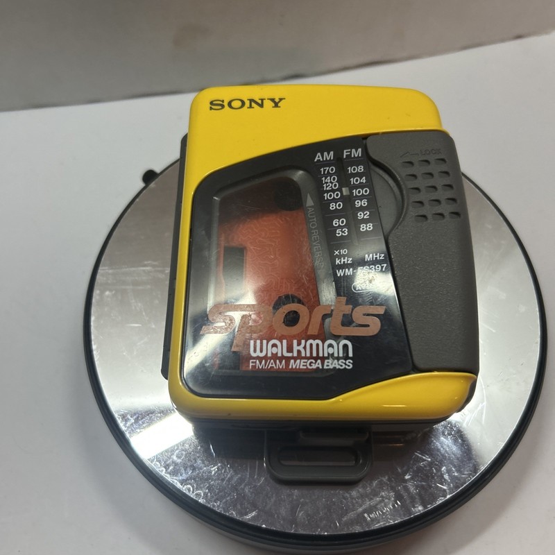 Tested Excellent Sony Sports Walkman Mega Bass WM-FS397 FM/AM Cassette Player