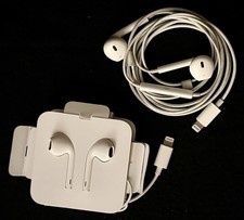2 Sets of Apple Wired Earpods w Lightning Connector Earbud Headphones for iPhone