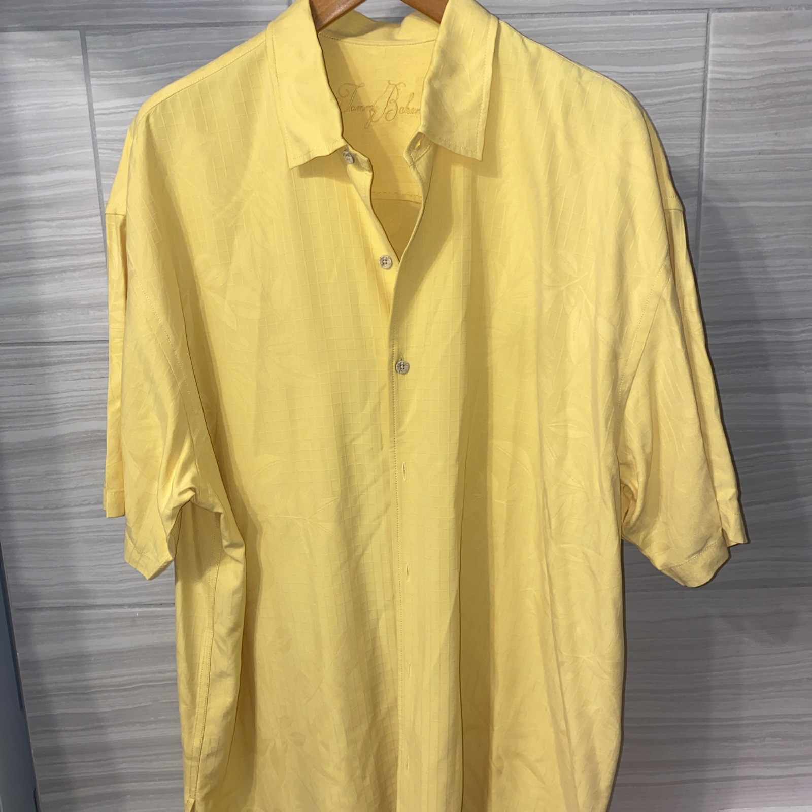 Tommy Bahama Shirt Men's XXL Yellow 100% Silk Button-up Short Sleeve Casual