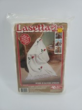 Vintage Lasetta Plus Roses In Bloom Afghan Kit