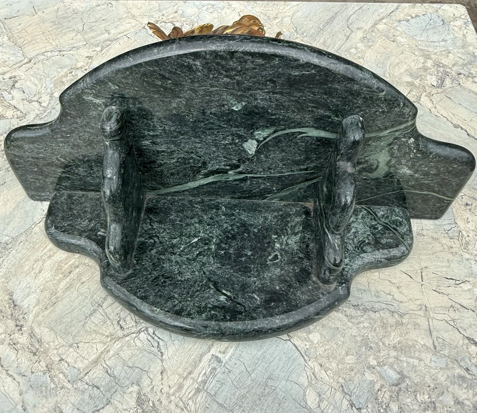 Par de chenets Andirons dorados estilo Luis XV franceses de principios del siglo XIX sobre bases de mármol Foto 2 de 4