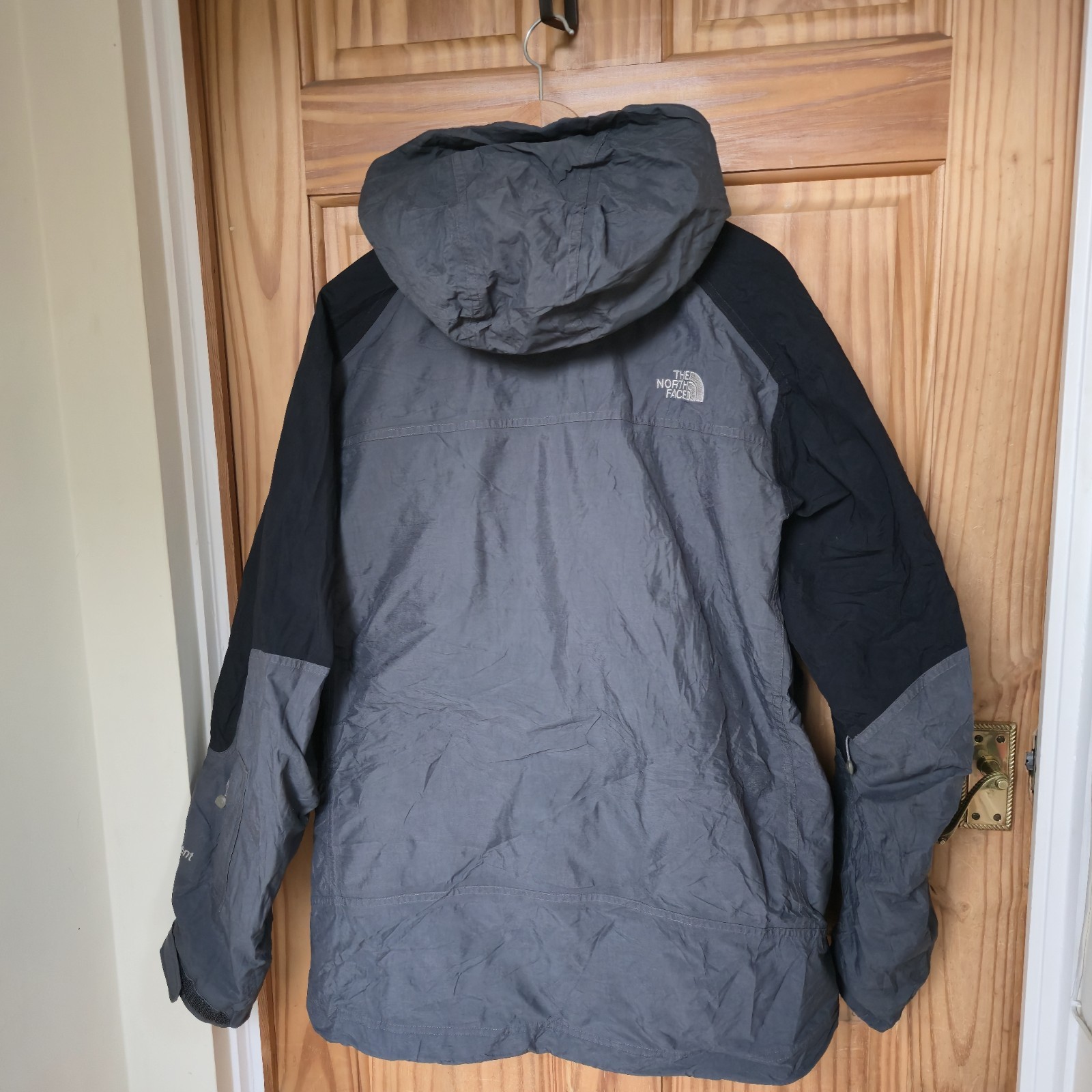 Authentic The North Face HyVent mens jacket grey black rare vintage L Y2K 90s image 5
