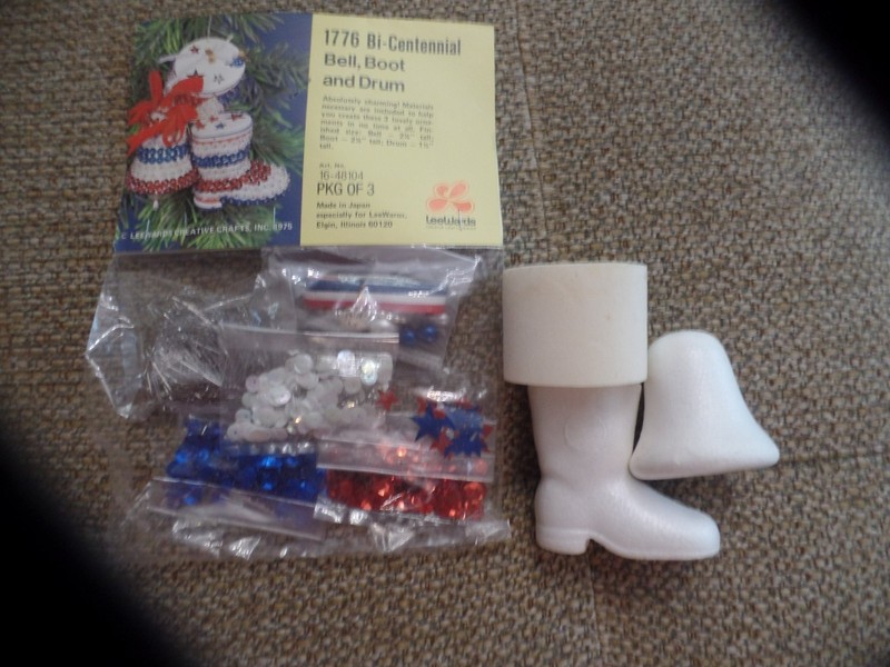 Vintage Lee Wards Patriotic Bicentennial Sequin Ornament Kit Boot Bell Drum 1976