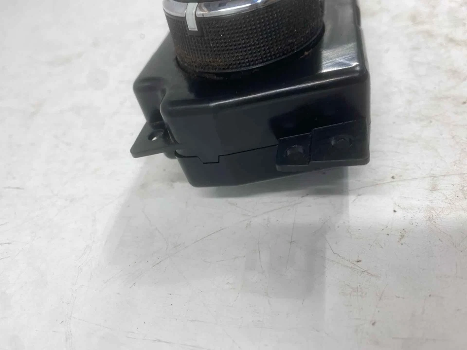 11 12 DODGE PICKUP 1500 Temperature AC Heater Climate Control - Image 3 of 4