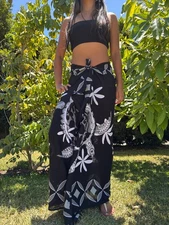 Hawaiian Design Sarong Black White Plumeria Honu Turtle Wrap Beach Pareo Dress