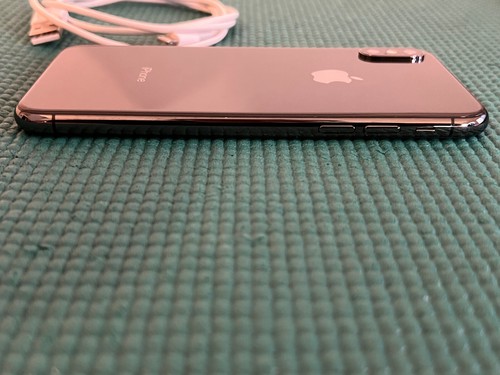 Apple iPhone XS - 64GB - Space Gray (Unlocked) A1920 (CDMA + GSM) - Afbeelding 4 van 10