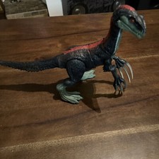Jurassic World Dominion Sound Slashin Therizinosaurus Dinosaur Figure Toy Mattel