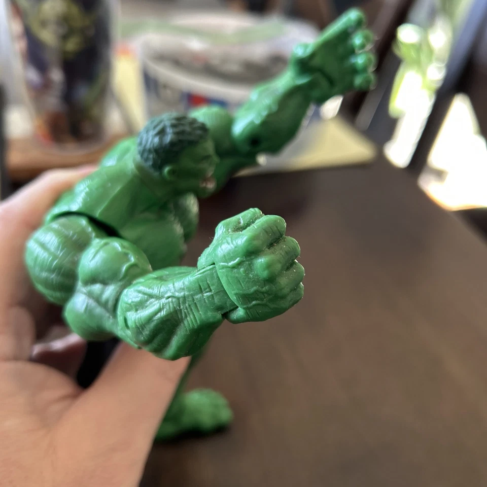 Filme do HULK 2003. Recurso de braço Hulk Smash e trabalho de som. Alguns danos faciais - Imagem 2 de 4