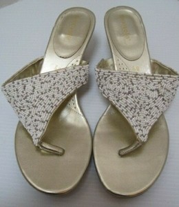 womens white sandals size 8.5