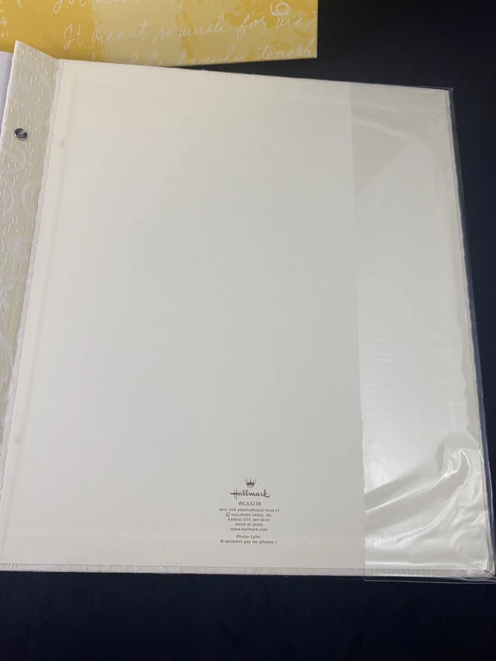 Álbum de fotos de tela Hallmark + 8 páginas autoadhesivas nuevo en caja borla crema Foto 4 de 4