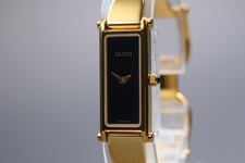 [Near MINT] Vintage GUCCI 1500L 13mm Gold Black Rectangle Quartz Women's Watch