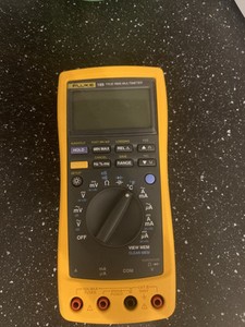 その他 FLUKE BP189 Fluke IR189USB, kabel USB do Fluke-18X, 28X Dmms : Amazon.pl