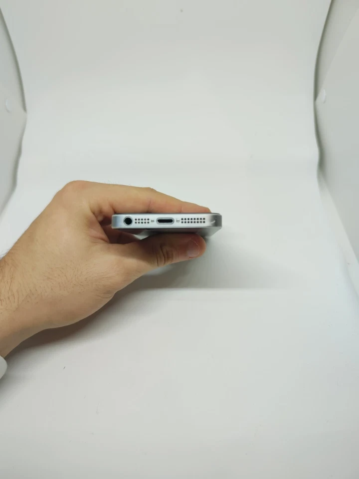 📱 Apple IPhone 5s Fonctionne Mais Compte Icloud Vendu HS Pièces/Réparation - Photo 4/4