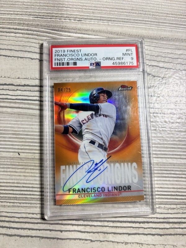 Francisco Lindor /25 - 2019 Topps Finest - #FOA-FL Orange Refractor Auto (PSA 9)
