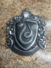 Placa de arte de pared con escudo de Hogwarts SLYTHERIN de Harry Potter Noble Collection