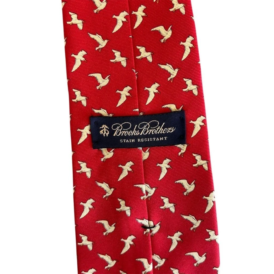 Gravata de seda vermelha masculina Brooks Brothers estampa de pássaro animal resistente a manchas - Imagem 3 de 4