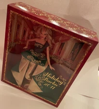 PRE HOLIDAY SALE! SAVE 40% 2011 HOLIDAY BARBIE T7914 BLONDE 0027084933727 NEW!