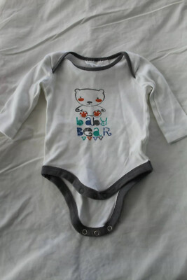 SIZE 000 TINY LITTLE WONDERS WHITE GREY TRIM BABY BEAR LONG SLV COTTON ROMPER  