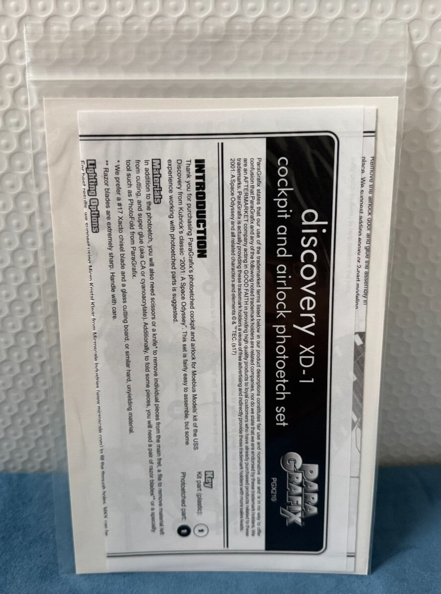 Paragrafix Discovery XD-1 Cockpit and Airlock 1/144 For Moebius 2001-3 PGX210