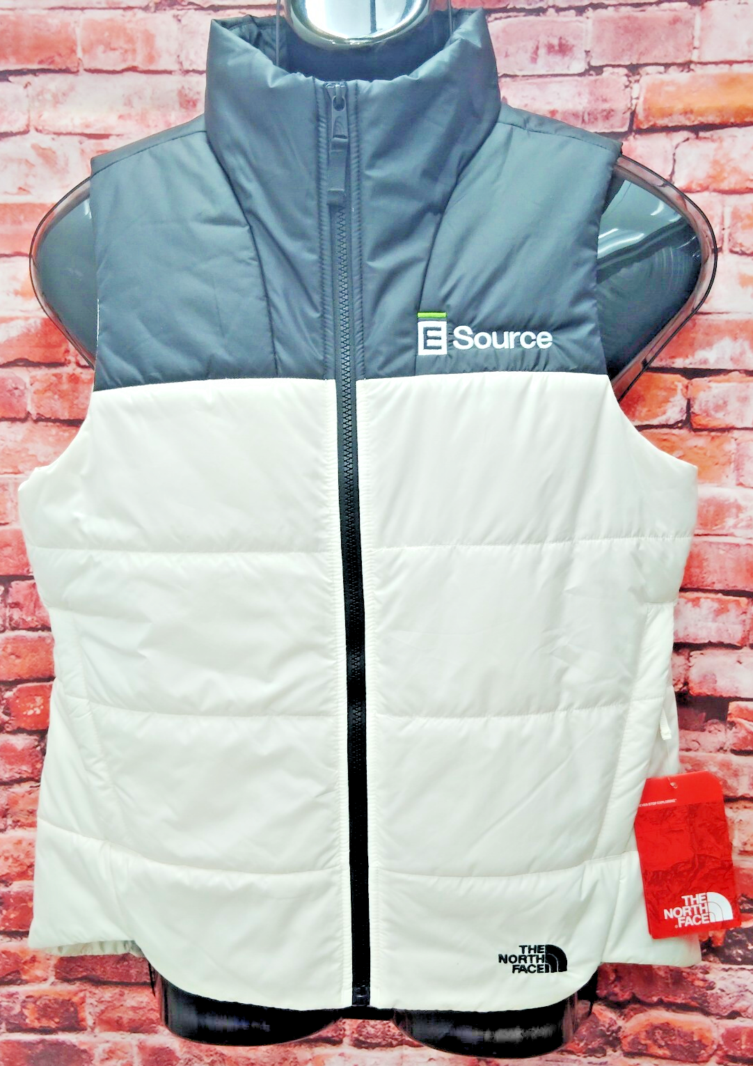 The North Face Womens Medium White Black Insulated Full Zip Puffer Vest