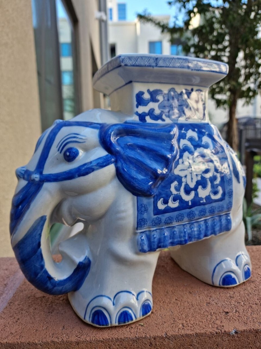 China Seas 象 陶器 置物 花器 小物入 Blue Elephant Vintage Chinese Blue & White Porcelain Elephant Plant Stand