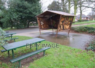 PHOTO  ARNOTT HILL PARK ARNOLD NOTTS. RAIN SEEMS TO HAVE STOPPED PLAY HERE IN TH