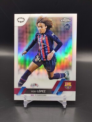 2022-23 Topps Chrome UEFA Women s Vicky Lopez RC Base Refractor