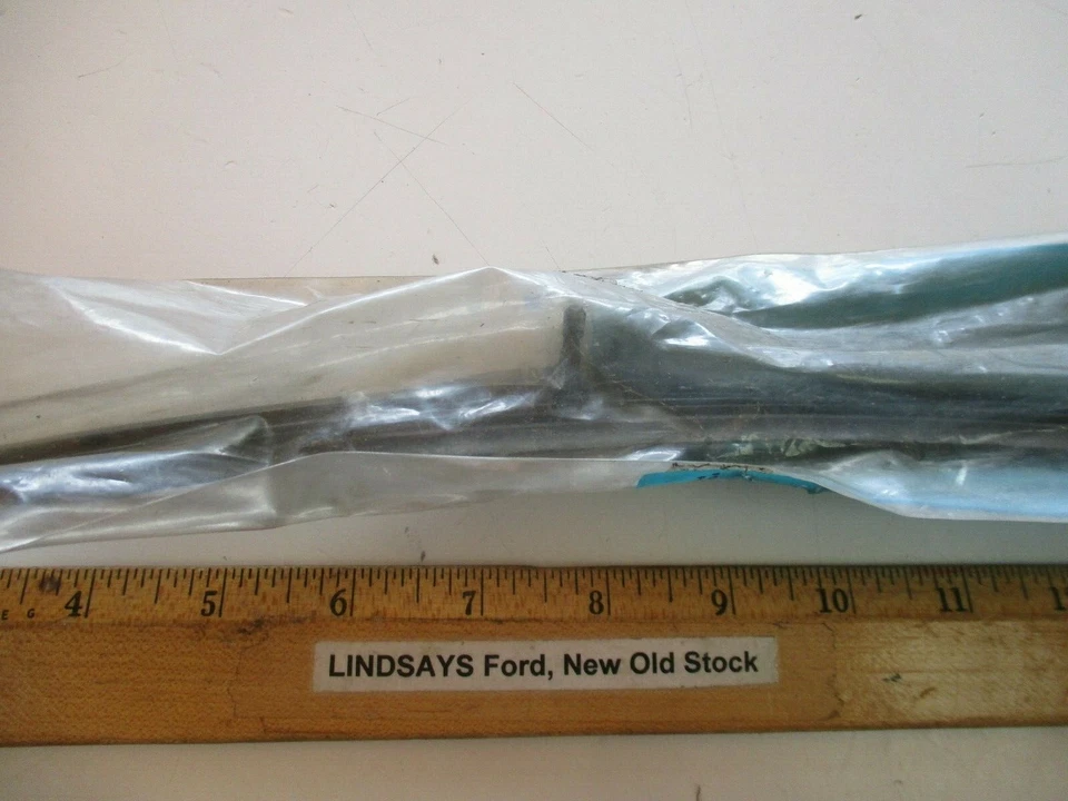 FORD 1978/1983 FORD FAIRMONT & MERCURY ZEPHYR "LIMPIAPARABRISAS" TIPO PASADOR, D8BZ17528A Foto 2 de 4