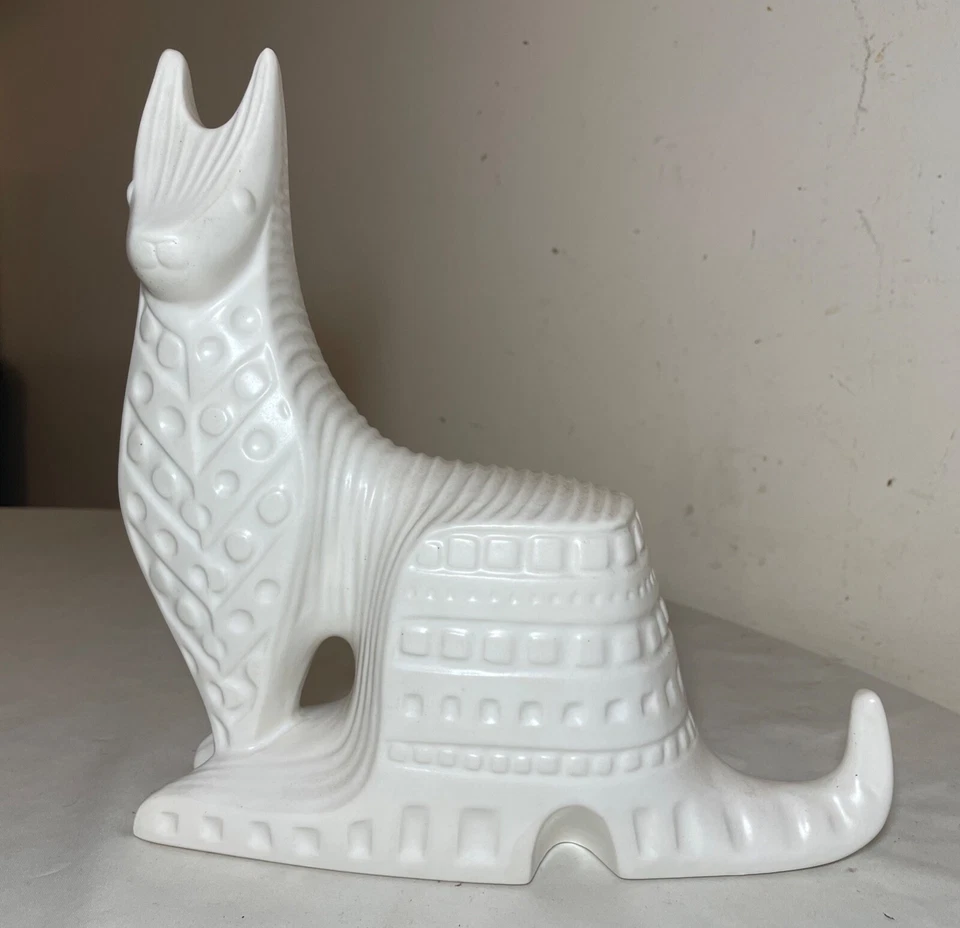 Escultura moderna de estátua canguru Jonathan Adler Art Deco menagerie branca - Imagem 2 de 4